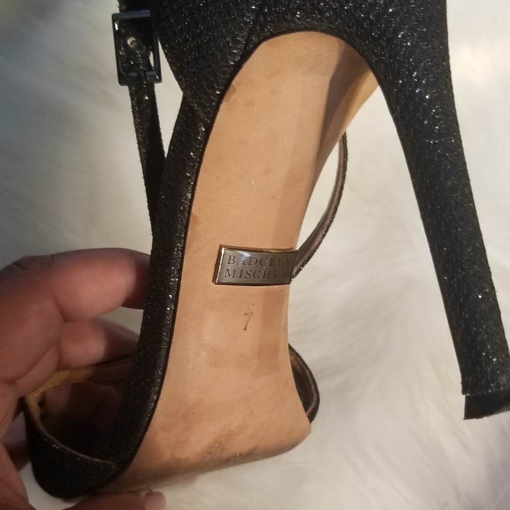 Badgley Mischka pumps